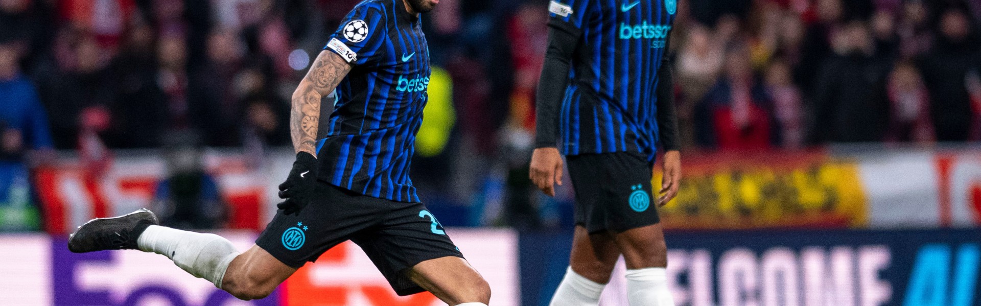 记者：巴雷拉肌肉疲劳未随队出征多特，邓弗里斯和恰20也无法出战