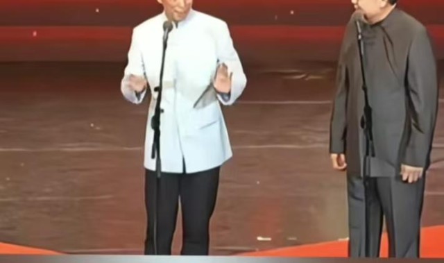 贾旭明讽刺国足不进球是后门走习惯了，网友：开张封三年？